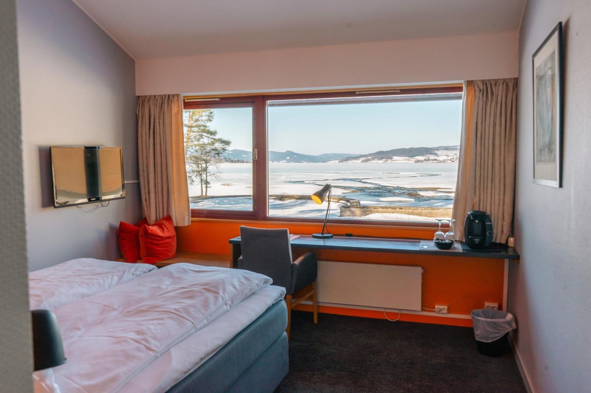 Thorbjornrud Hotell Jevnaker Exterior photo