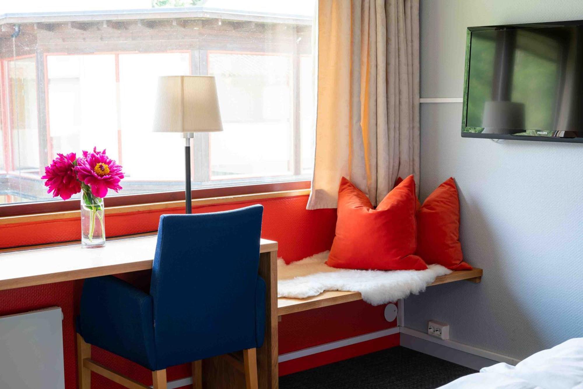 Thorbjornrud Hotell Jevnaker Exterior photo